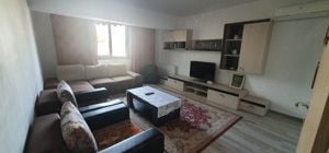 Vând apartament 3 camere in bulevardul Metalurgiei 