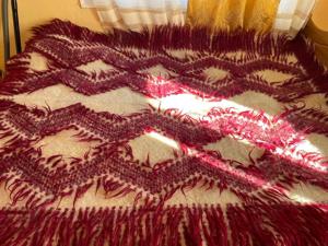 Țol țărănesc prelucrat manual - imagine 2