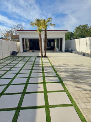 Monam pavaj dale si borduri