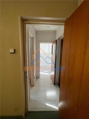 Vanzare Apartament 2 camere, zona Drumul Taberei - imagine 2