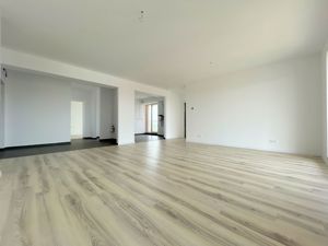 De vanzare penthouse in zona de Nord - Comision 0% - imagine 4