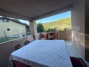 Casa de vanzare , 1500mp teren , zona Podul Jelnei - imagine 10