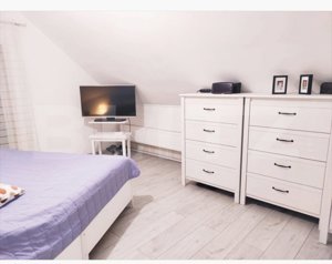 INVESTITIE - Casa cu doua apartamente  - imagine 8