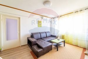 Apartament cu 3 camere de închiriat în zona centrala - imagine 2