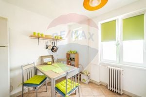 Apartament cu 3 camere de închiriat în zona centrala - imagine 18