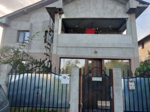 Casa 6 camere în Valu lui Traian , strada Bucuresti