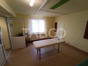 Spatiu comercial 5 incaperi 3 bai 107 mp utili boxa Cetate Alba Iulia - imagine 14