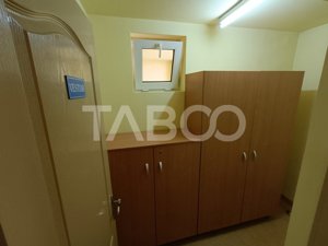 Spatiu comercial 5 incaperi 3 bai 107 mp utili boxa Cetate Alba Iulia - imagine 17