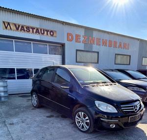 Dezmembram Mercedes-Benz B Class W245 cod motor 640.940 109CP an 2005-2011