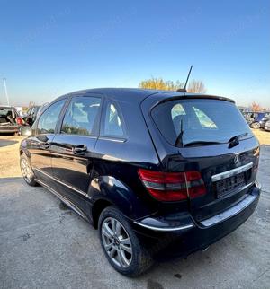 Dezmembram Mercedes-Benz B Class W245 cod motor 640.940 109CP an 2005-2011 - imagine 4