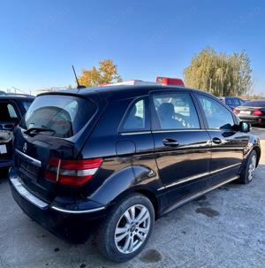 Dezmembram Mercedes-Benz B Class W245 cod motor 640.940 109CP an 2005-2011 - imagine 6