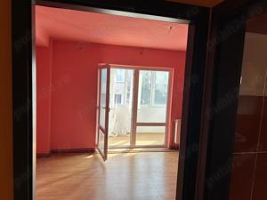 Apartament cu 3 camere, 80 mp - imagine 2