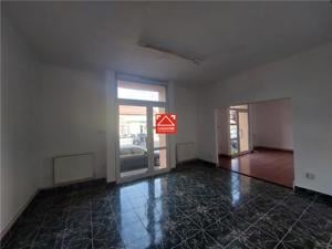 Spatiu comercial, zona Andrei Saguna