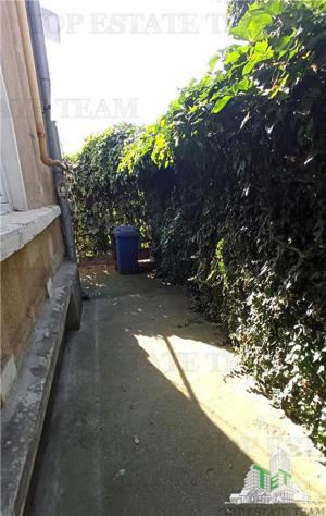 Casa de vanzare in zona Mantuleasa - imagine 15