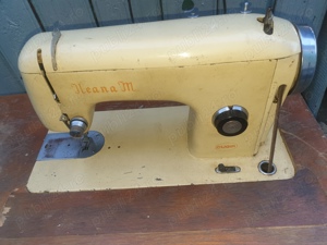 Masina de cusut Ileana M, Cugir, pentru piese sau ornament - imagine 2