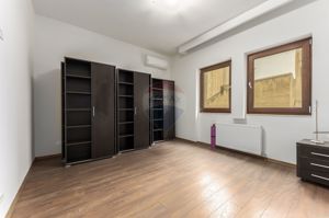 Apartament spațios cu vedere panoramică,, într-o cladire de prestigiu - imagine 19