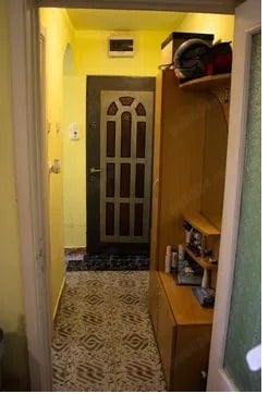 Apartament 1 camera decomandat etaj 2 Steaua