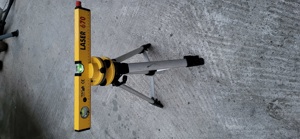 trepied laser boloboc 