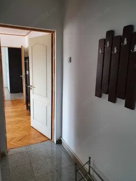 Apartament 3 camere confort 2 etaj 3 zona Sagului  - imagine 3