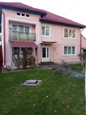 Casa de vânzare cu etaj sau schimb pe apartament cu 2camere etaj 1sau 2negociabil - imagine 2