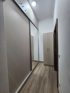 Inchiriez apartament cu 2 camere 