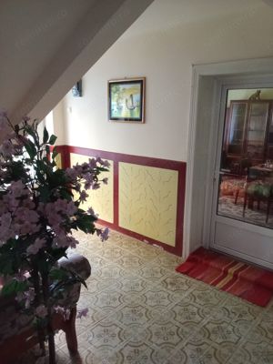 Casa de vânzare cu etaj sau schimb pe apartament cu 2camere etaj 1sau 2negociabil - imagine 8