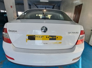 Dezmembrez Skoda Octavia 3 berlina  -1,6 tdi cod motor CXX cutie viteze DSG   - imagine 2