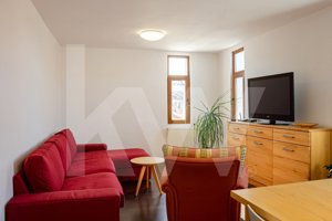 Apartament cu farmec istoric de vânzare în inima Sibiului!