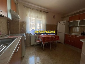 Apartament 3 camere decomandat de inchiriat cu garaj si loc de parcare Cetate Carolina Alba Iulia - imagine 2