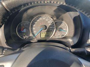 Vând Toyota Yaris Hybrid - imagine 6