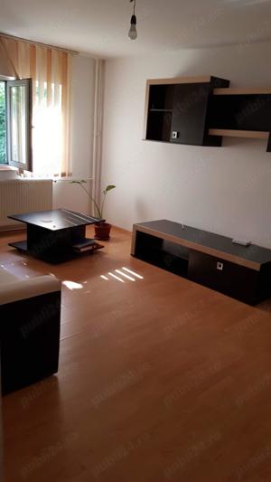 Apartament cu 2 camere, decomandat, zona Malu Roșu, de închiriat  - imagine 2