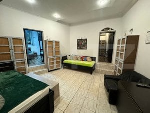 Apartament de 3 camere in centru 