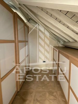 Apartament central tip penthouse,cladire istorica - imagine 8