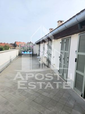 Apartament central tip penthouse,cladire istorica - imagine 19