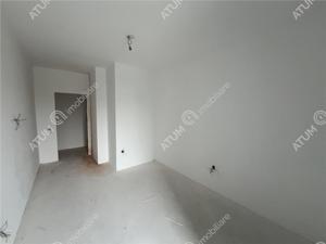 Apartament de 3 camere 2 bai si 2 balcoane la etajul 2 zona Piata Cluj - imagine 14