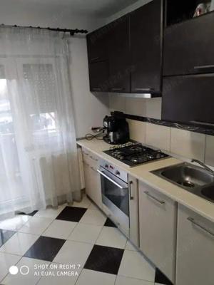 Apartament 2 camere et 4