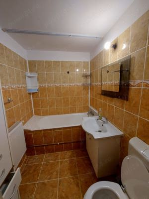 Închiriez apartament 2 camere, decomandat - imagine 6