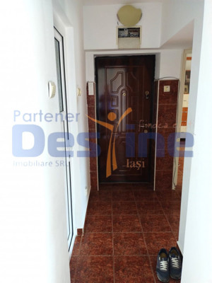 Apartament 1 camera , decomandat , 40mp, zona Garii - imagine 3