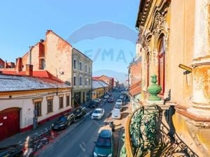 De închiriat apartament cu 3 camere, 100 mp util, Ultracentral - imagine 8