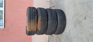 jante de aluminiu echipate cu cauciucuri noi de iarnă 