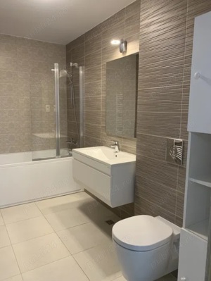 in Centru ofer chirie apartamnent cu 2 camere pe Blv Republicii - imagine 5