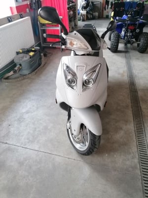 Vând scuter REX 125CC 