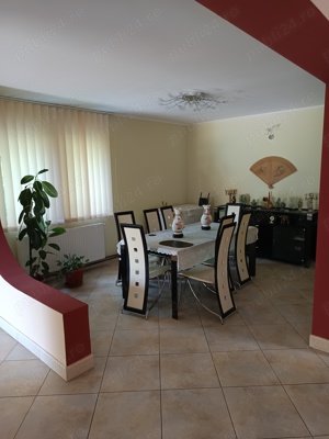 Otopeni central VILA P+1 cu 3 apartamente - imagine 2