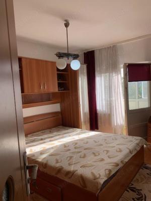 Vand apartament , 3 camere , Cotu Mic - imagine 9