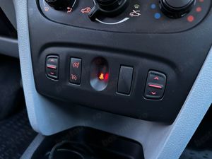 Dacia Sandero   0.9 TCE Turbo 90 CP   Navigație Mare 3D-TOUCH   Scaune Încălzite   Euro 5 - imagine 10