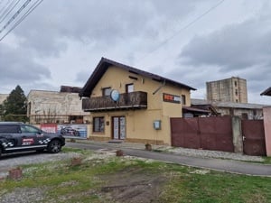 Spațiu comercial cu casa  zona A