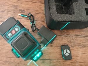 Nivela laser 4 D, 16 linii Autonivelare  - imagine 1