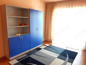 Persoana fizica Inchiriez apartamanet 3 camere  - imagine 2