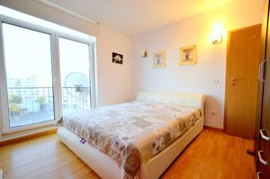 Apartament cu 3 camere, 2 bai, cu scara interioara - imagine 3