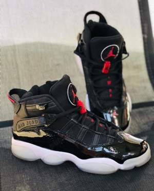 De vanzare adidasi Jordan